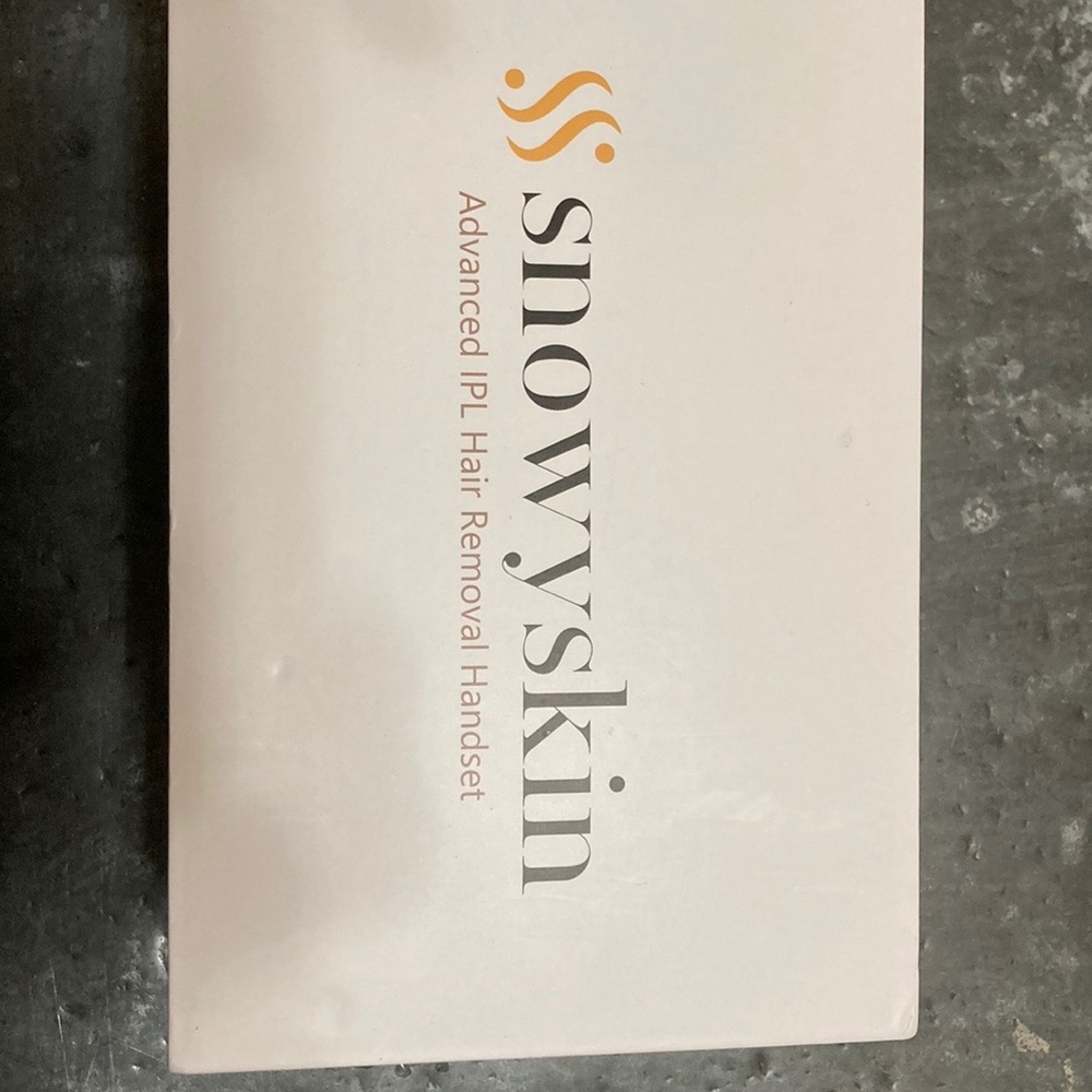 Snowy skin advanced IPL hair removal handset